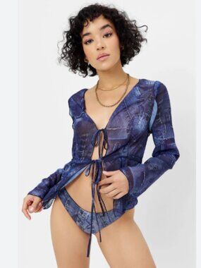 Frankies Bikinis Molly Long Sleeve Shirt in Blue Jean Size Medium